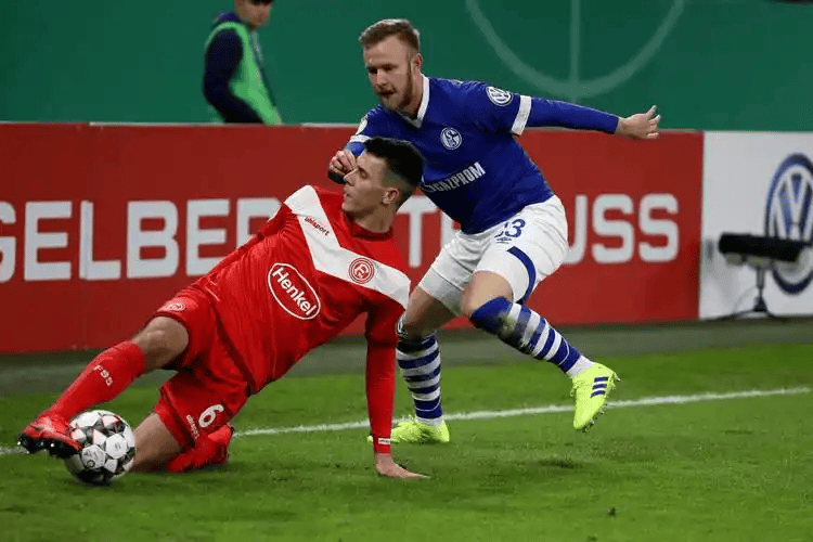 葛力姆乔是亚丘卡斯还是瓦史托德